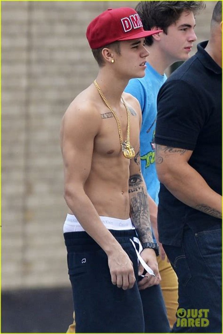 Justin Bieber Shirtless